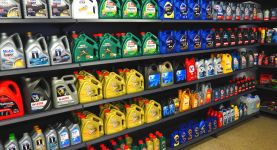 Oleje silnikowe w hurtowni motoryzacyjnej Car-Zone